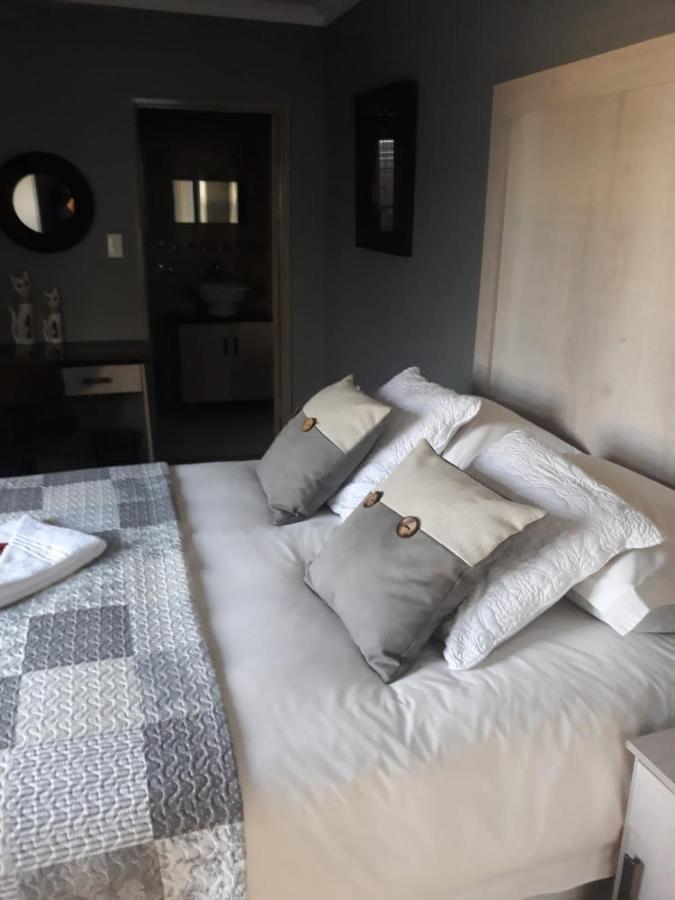 Готель Terrace Lofts Standerton Екстер'єр фото